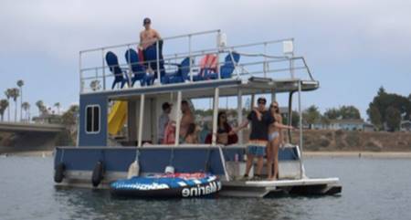 Pontoon Boats - Up to 12 People